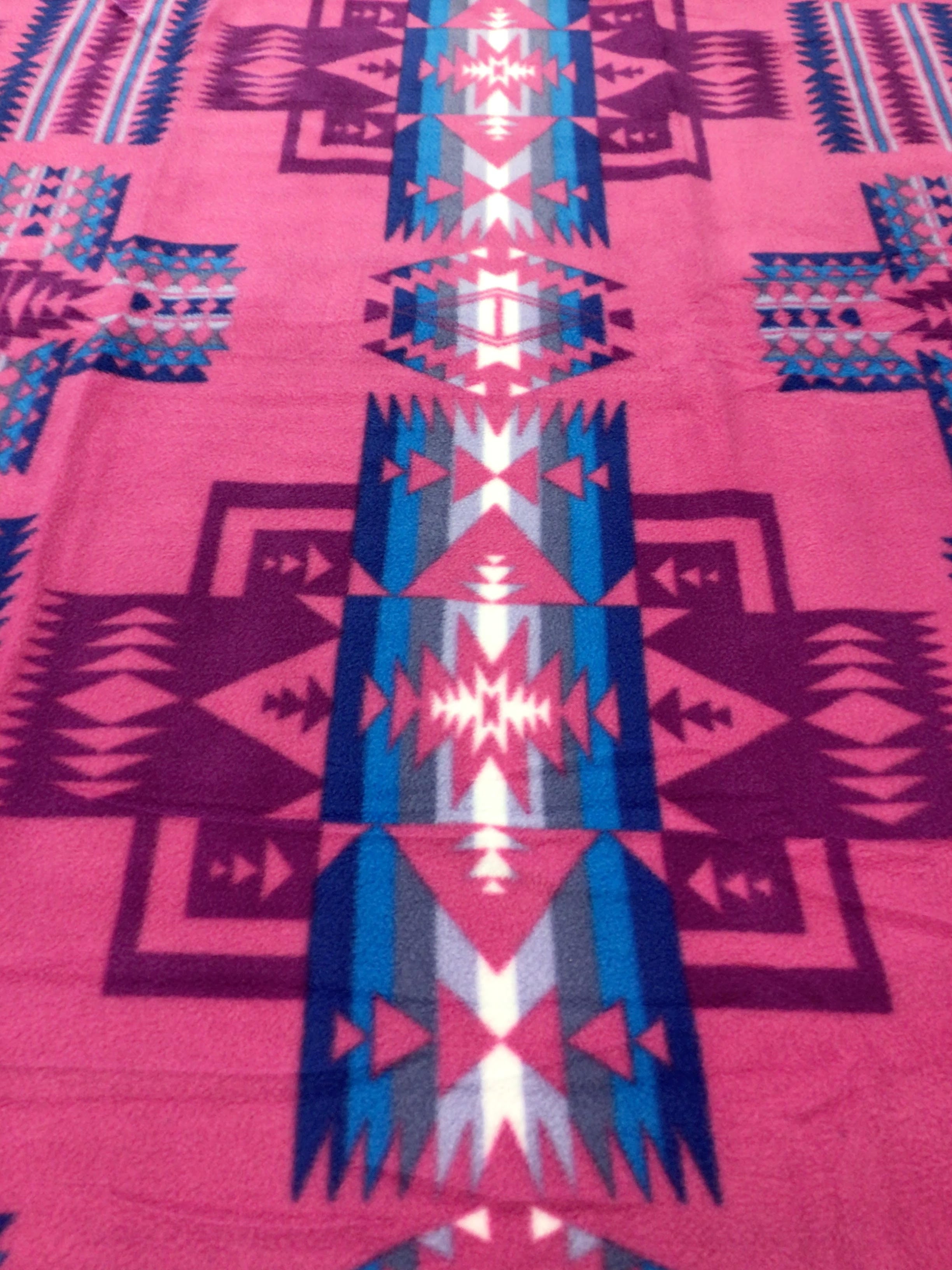 Geometric Fleece Blanket